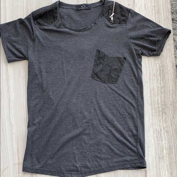 Heather gray and black shirt - Picture 1 of 6
